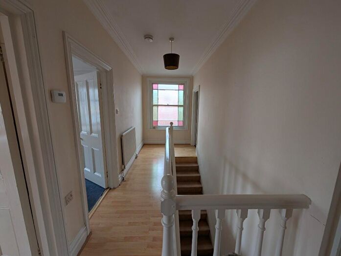 2 Bedroom Flat To Rent In Richmond Wood Road, Bournemouth, Dorset, BH8
