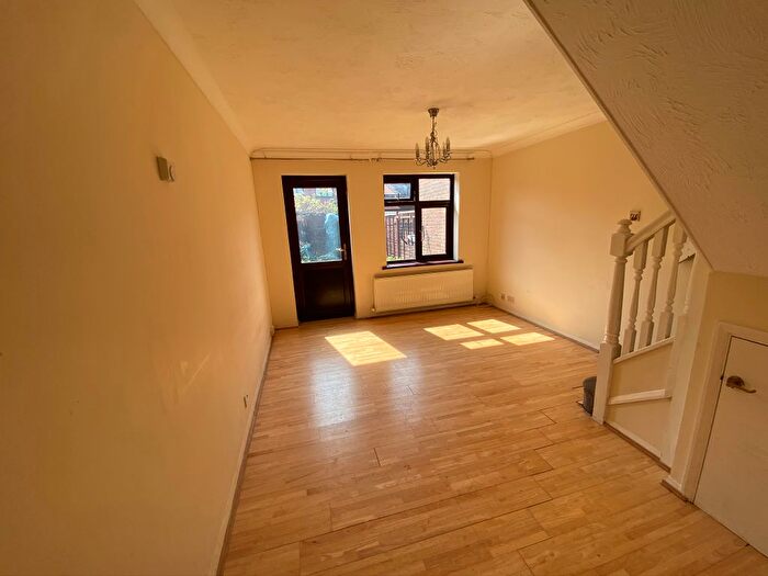 1 Bedroom Terraced House To Rent In Sharpness Close, Hayes, UB4
