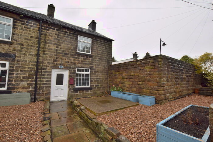 2 Bedroom Cottage To Rent In St. Marys Terrace, Bolsterstone, S36