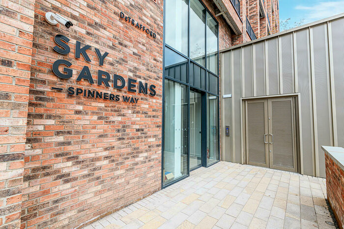 2 Bedroom Apartment To Rent In Sky Gardens, Spinners Way, Manchester, M15