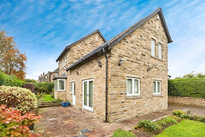 4 Bedroom Detached House For Sale In Collier Lane, Baildon, Shipley, BD17