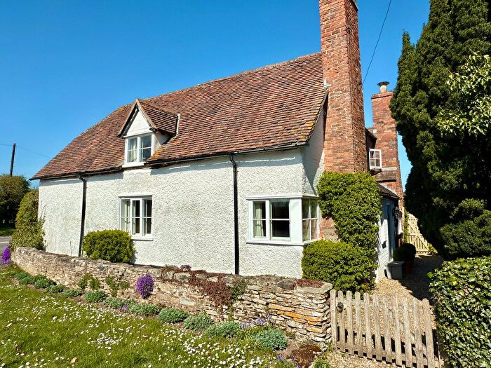 4 Bedroom Detached House For Sale In Longdon, Tewkesbury, GL20