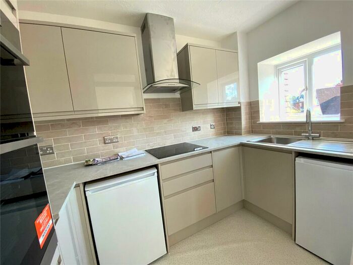 1 Bedroom Apartment To Rent In Beatrice Road, Oxted, Surrey, RH8
