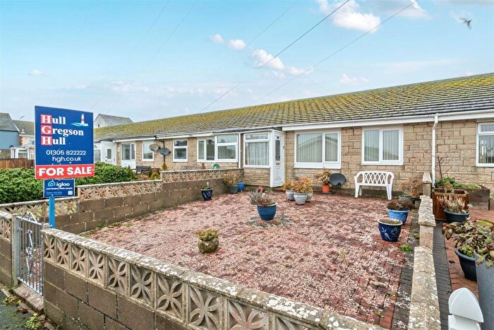 2 Bedroom Bungalow For Sale In Tobys Close, Portland, DT5