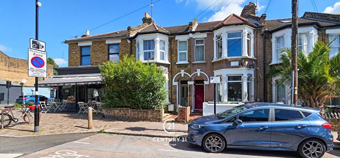2 Bedroom Flat For Sale In Francis Road, London, E10