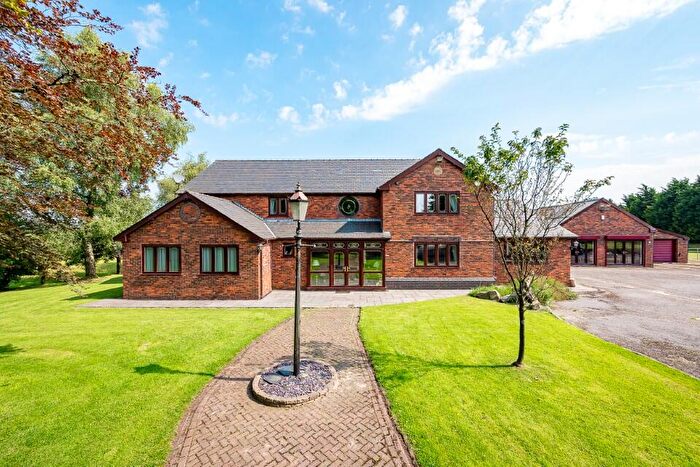 5 Bedroom Detached House For Sale In Irlams Farm, Chorley Road, BL5