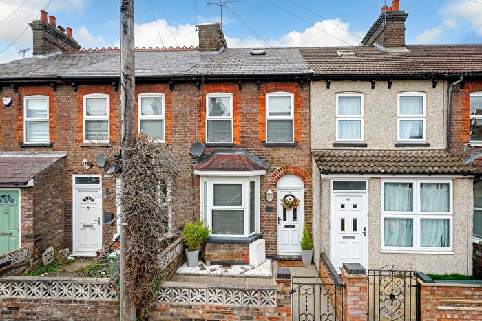 2 Bedroom Terraced House For Sale In Great Northern Road, Dunstable, LU5