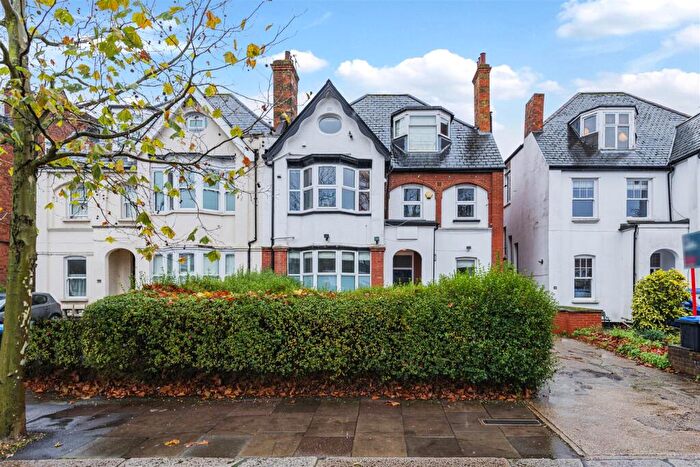2 Bedroom Flat For Sale In A The Avenue, London, NW6