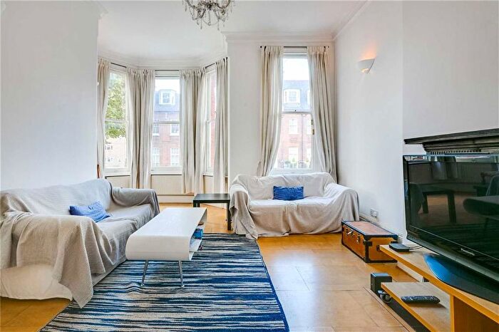 2 Bedroom Flat To Rent In Addison Gardens, London, W14