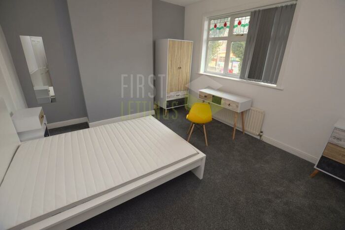 4 Bedroom Terraced House To Rent In Welford Road, Leicester, LE2