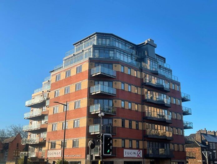 2 Bedroom Flat To Rent In St. Swithins Square, Lincoln, LN2