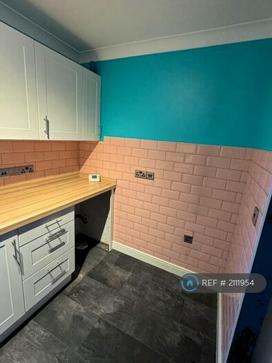 1 Bedroom Flat To Rent In Stonewood Road, Erith, DA8