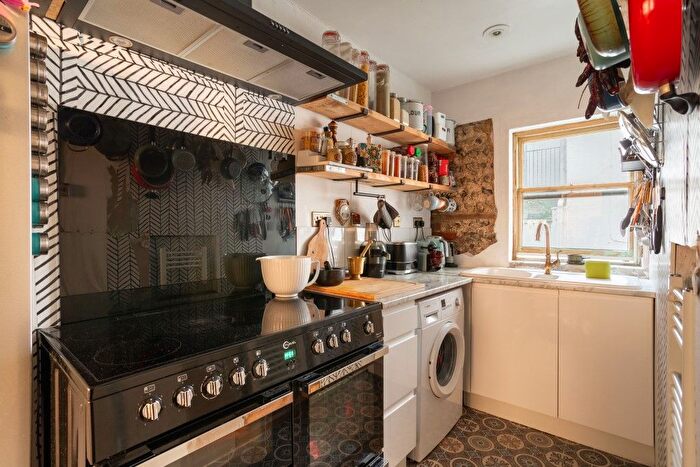 1 Bedroom Flat For Sale In Marine Parade, Brighton, BN2