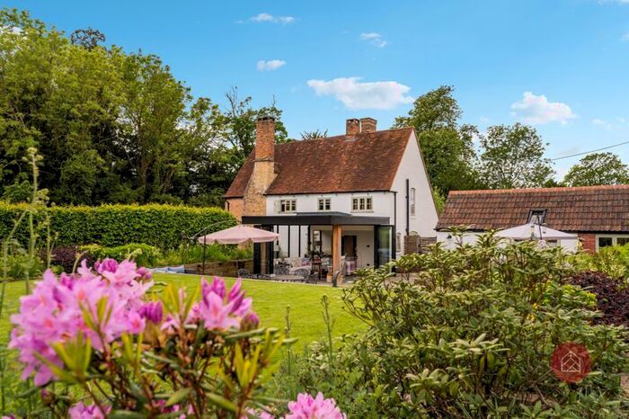4 Bedroom Detached House For Sale In The Old Green, Horton-Cum-Studley, Oxford, OX33