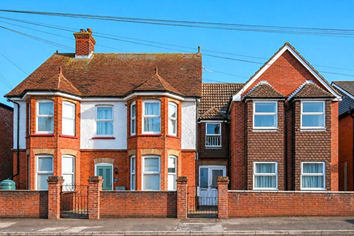 2 Bedroom Apartment For Sale In Kingsbridge Road, Newbury, Berkshire, RG14