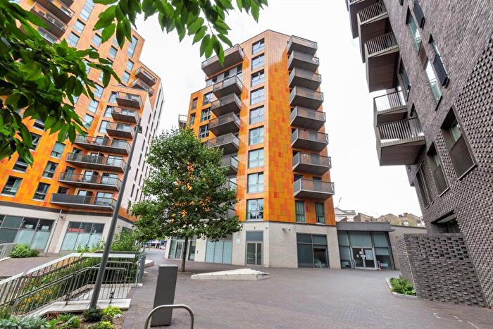 2 Bedroom Flat To Rent In Bywell Place, Canning Town, E16