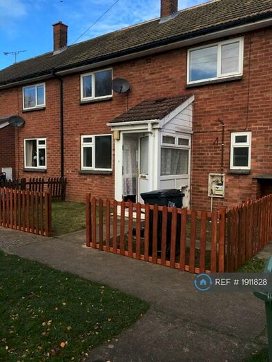 3 Bedroom Terraced House To Rent In Buchanan Road, Hemswell Cliff, Gainsborough, DN21