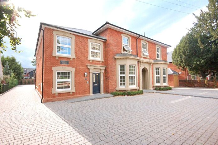 2 Bedroom Flat To Rent In Brownlow Road, Reading, Berkshire, RG1