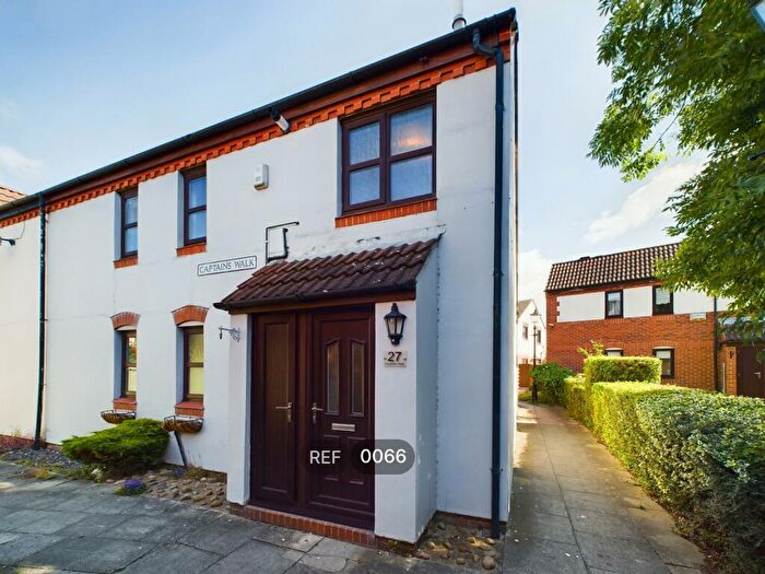 2 Bedroom End Of Terrace House To Rent In Captains Walk, Hull Marina, HU1