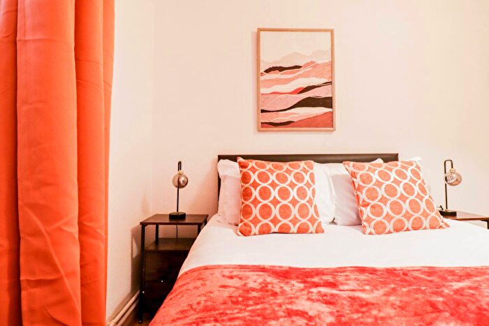 3 Bedroom Flat For Sale In Fellows Road, Belsize Park, NW3