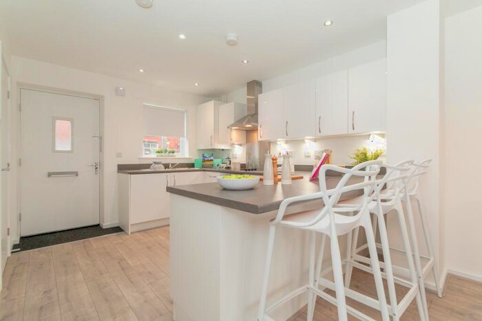 2 Bedroom House To Rent In Redstart Place, Worksop, S81