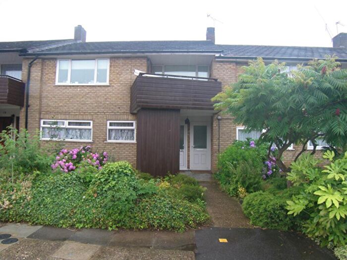 2 Bedroom Maisonette To Rent In Florence Close Hornchurch, RM12