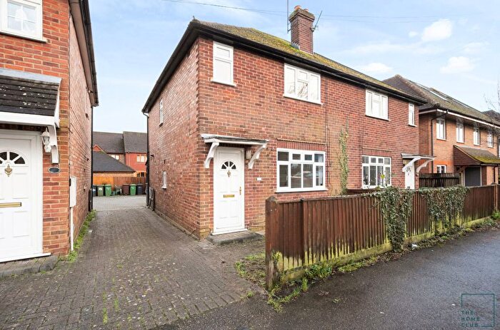 3 Bedroom Semi-Detached House To Rent In Stoughton Road, Guildford, GU1