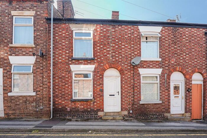 2 Bedroom Terraced House For Sale In Brock Street, Macclesfield, SK10