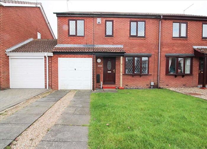 4 Bedroom Semi Detached House For Sale In Underwood Grove, Northburn Grange, Cramlington, NE23