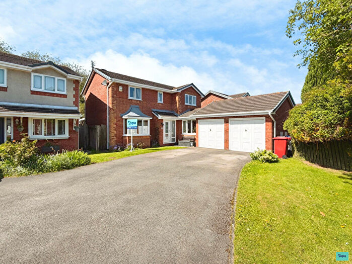 4 Bedroom Detached House For Sale In Catkin Road, Liverpool, L26