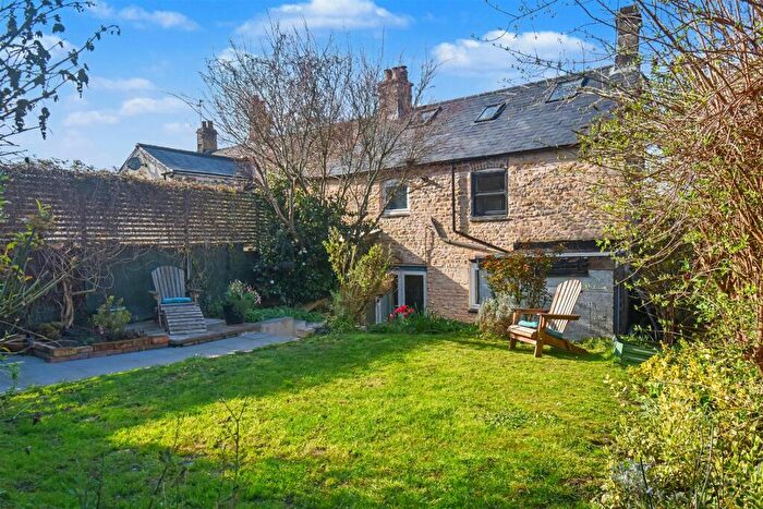 5 Bedroom Cottage For Sale In High Street, Corby, NN17