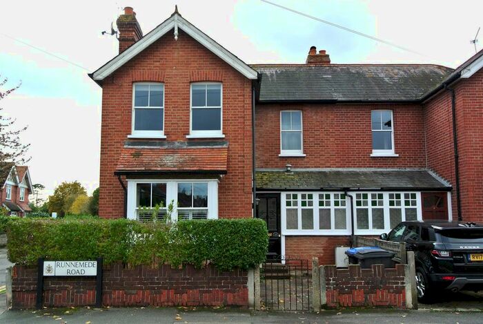 2 Bedroom Semi-Detached House To Rent In Runnemede Road, Egham, TW20