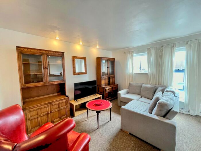 2 Bedroom Apartment To Rent In Stretford Road, Manchester, M15