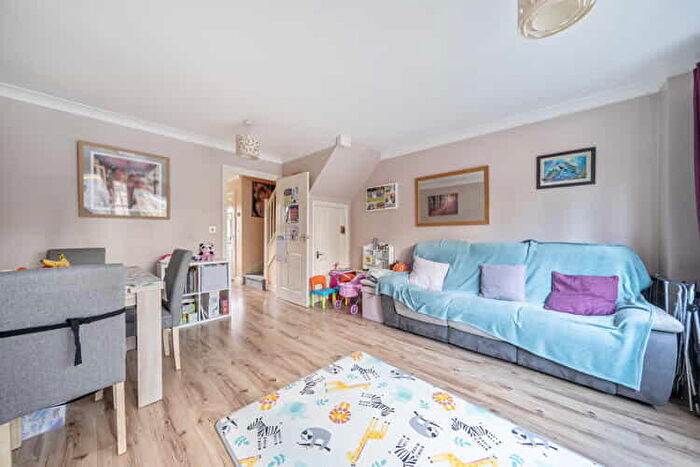 2 Bedroom Semi-Detached House For Sale In Poperinghe Way, Reading, Berkshire, RG2