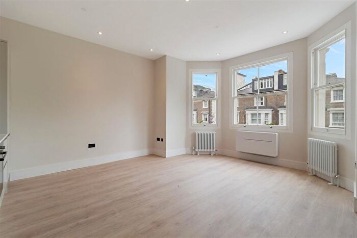 1 Bedroom Flat To Rent In Adamson Road, Belsize Park, NW3