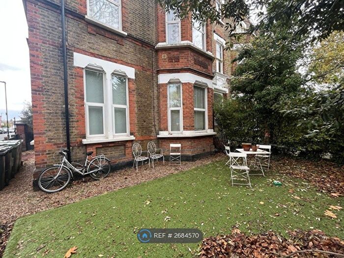 1 Bedroom Flat To Rent In Kings Avenue, London, SW4