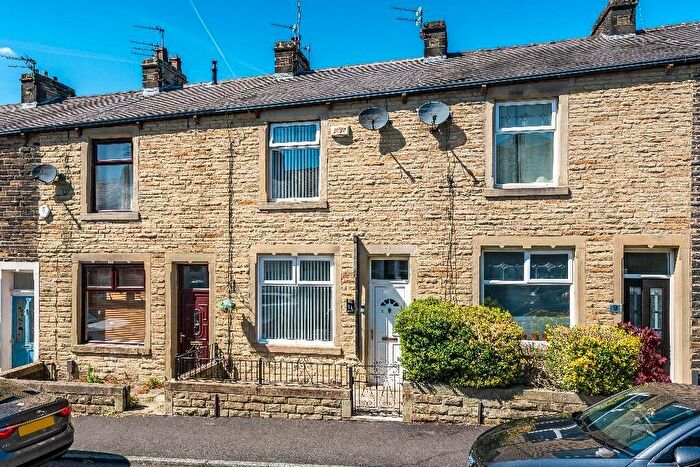 3 Bedroom Property To Rent In Cross Street, Briercliffe, BB10