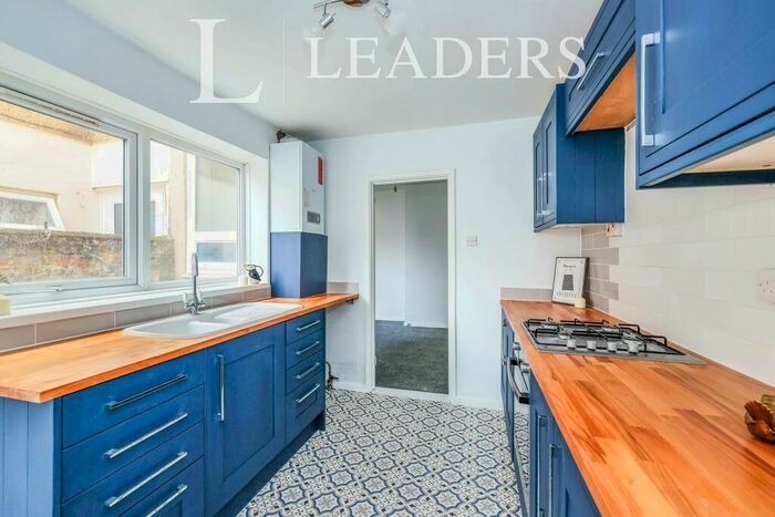 3 Bedroom Terraced House To Rent In Walden Road, PO2