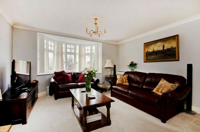 2 Bedroom Flat To Rent In Arterberry Road, West Wimbledon, London, SW20