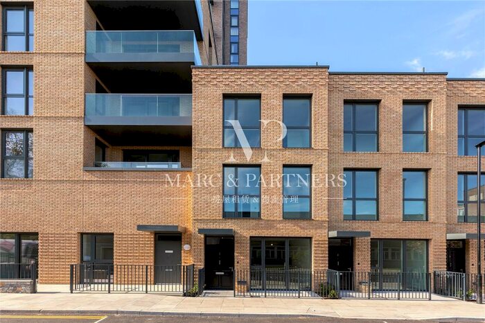 3 Bedroom Detached House To Rent In Spring Park Drive, London, N4