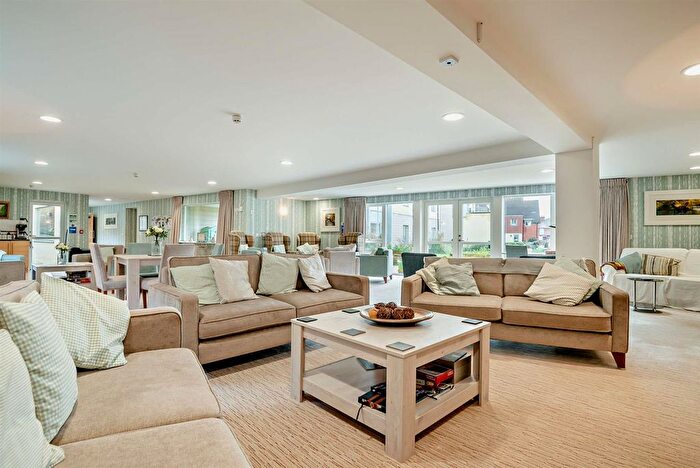 1 Bedroom Flat For Sale In . Queen Eleanor Court, Salisbury Street, Amesbury, SP4