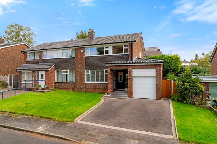 3 Bedroom Semi-detached House For Sale In Briarfield, Egerton, Bolton, BL7