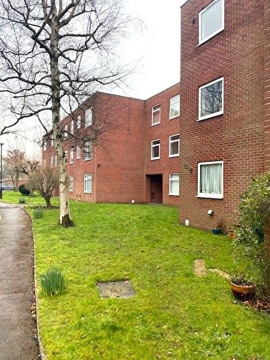 2 Bedroom Flat For Sale In Warwick Road, Solihull, B92