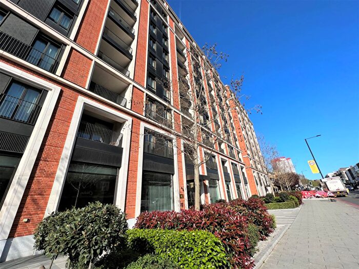 3 Bedroom Flat To Rent In Garrett Mansions, Edgware Road, London, W2