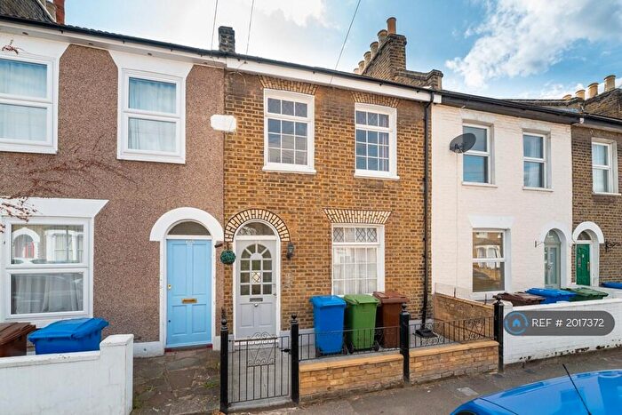 3 Bedroom Terraced House To Rent In Kirkwood Road, London, SE15