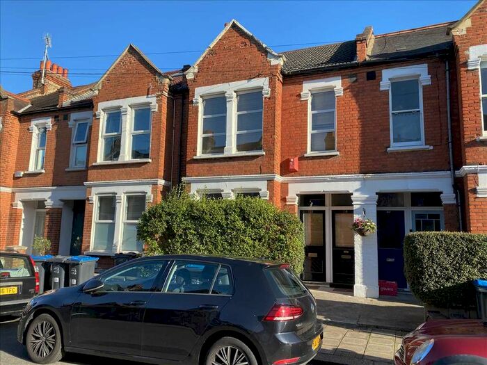 2 Bedroom Flat To Rent In Boundary Road, Colliers Wood, London, SW19