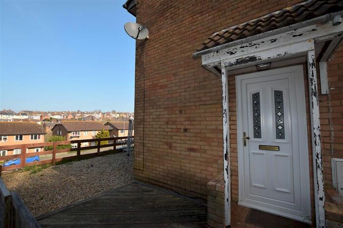 2 Bedroom Terraced House To Rent In Pinders Road, Hastings, TN35