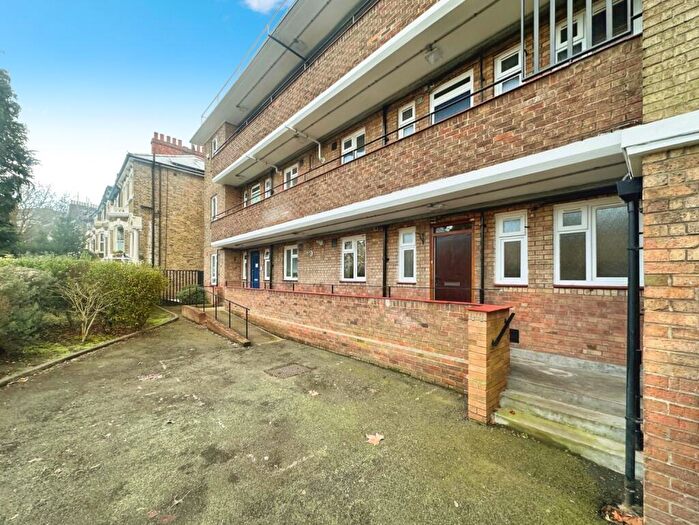 2 Bedroom Flat To Rent In Acacia House Breakspears Road, SE4