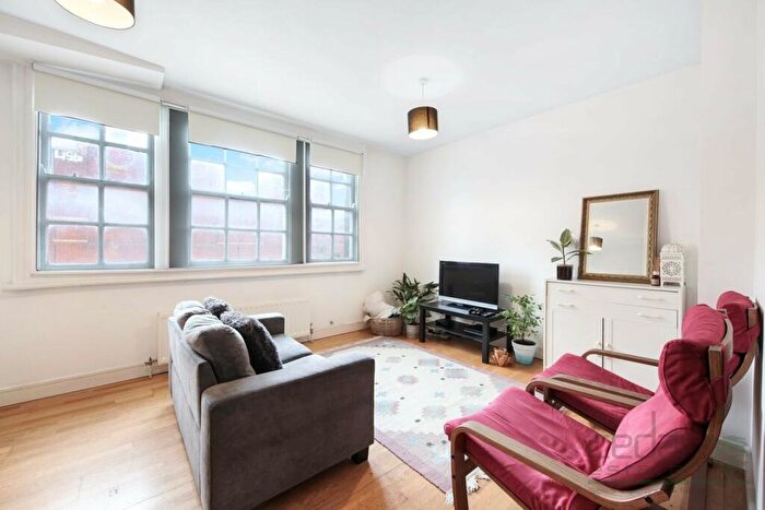 2 Bedroom Flat To Rent In Central Buildings, Peckham, SE15