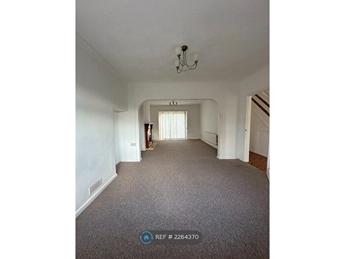 3 Bedroom Semi-Detached House To Rent In Ashgrove, Bridgend, CF31